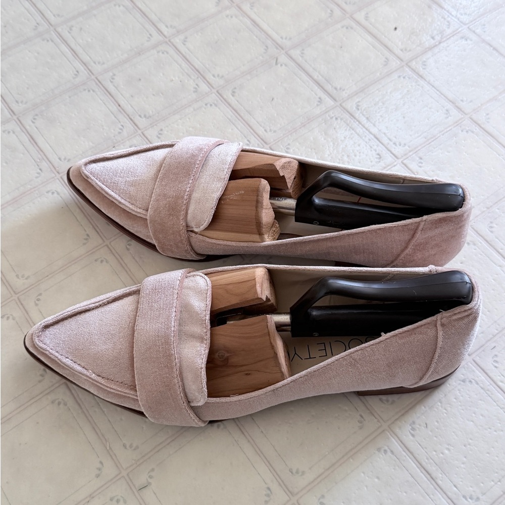 Sole Society Blush Velvet Pointed-Toe Loafers Size: 10 - Picture 5 of 8